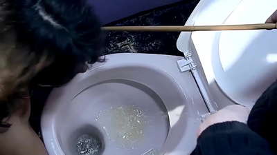 La meva preciosa esclava sexual privada Melanie Memphis. És la meva esclava preferida, sembla innocent, jove, aficionada al sexe anal, als jocs de rol, i puc utilitzar-la quan vull. Part 1.