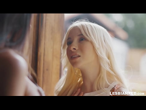 ❤️ La noia torna a casa uns mesos després i s'acaba menjant el cony de la seva madrastra ❤️❌ Porno al ca.porngifer.ru ❌️