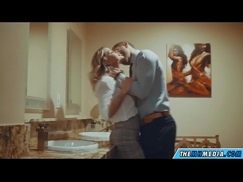 ❤️ Quan una rossa tetona et sedueix en un lavabo públic ❤️❌ Porno al ca.porngifer.ru ❌️